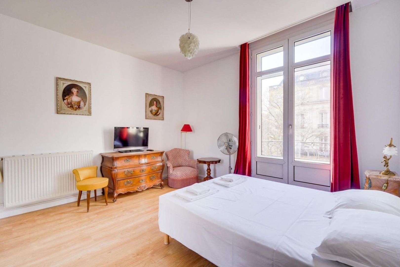 Lovely With Exceptional Terrace Burdeos