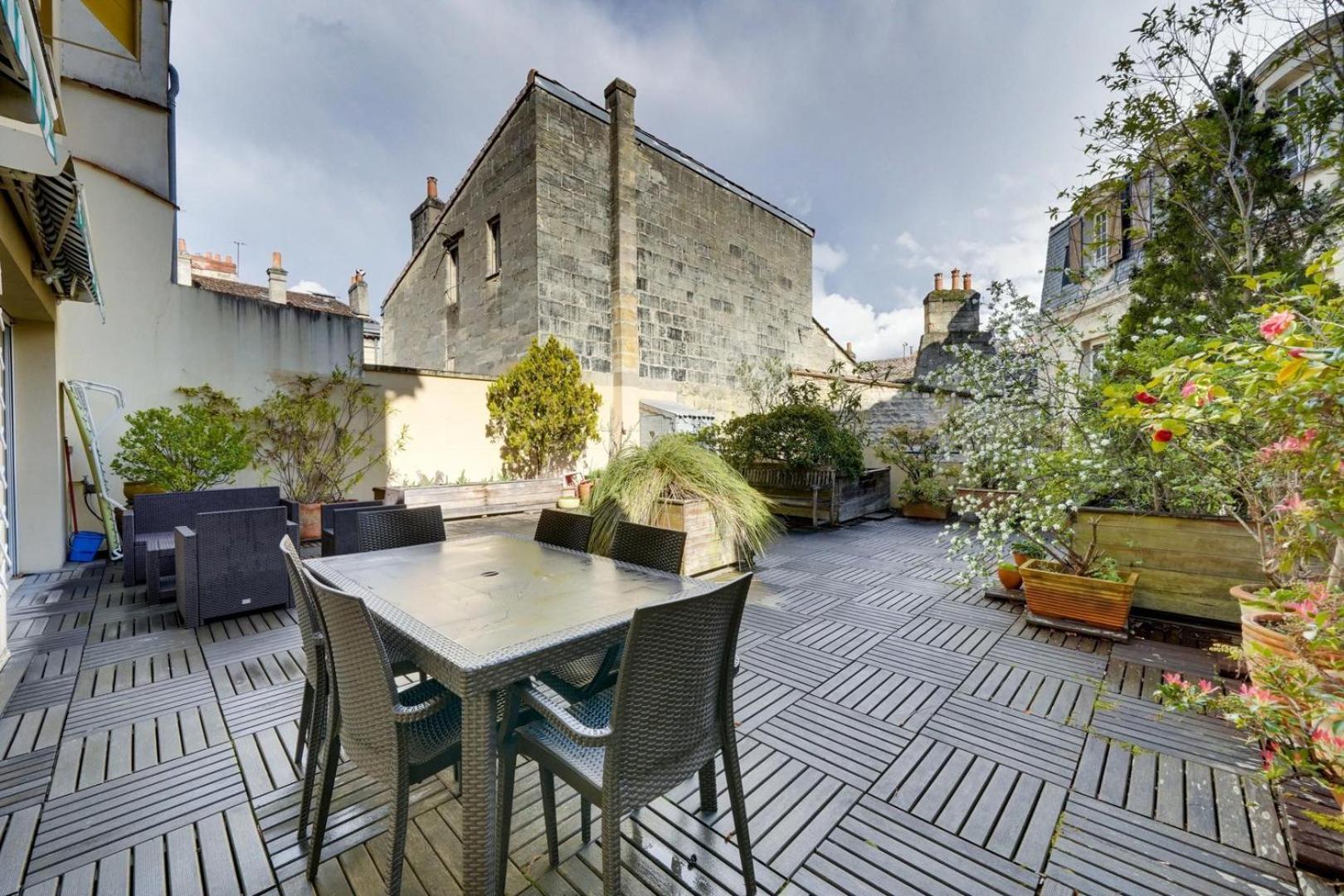 Lovely With Exceptional Terrace Apartamento Burdeos